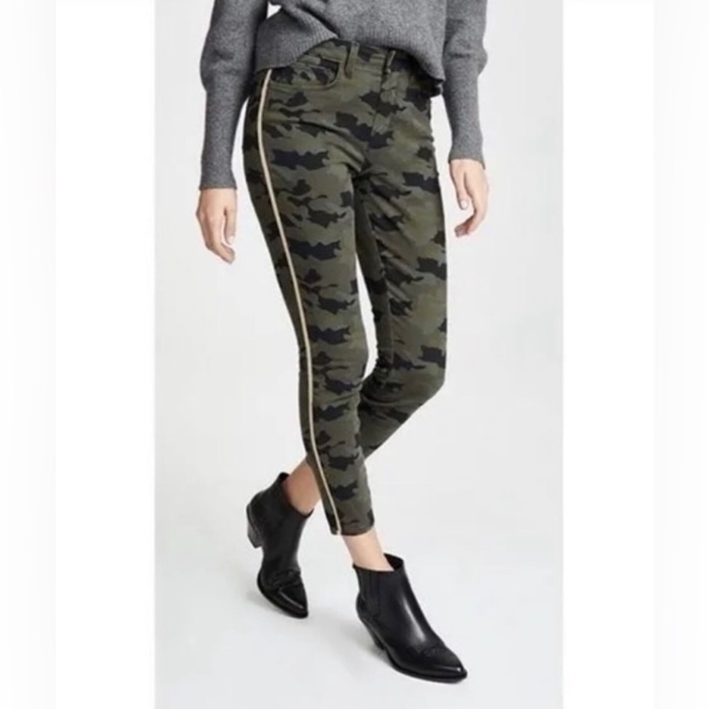 L'Agence Camo Print Margot Jeans Gold Side Stripe
Stretchy Green Black B…